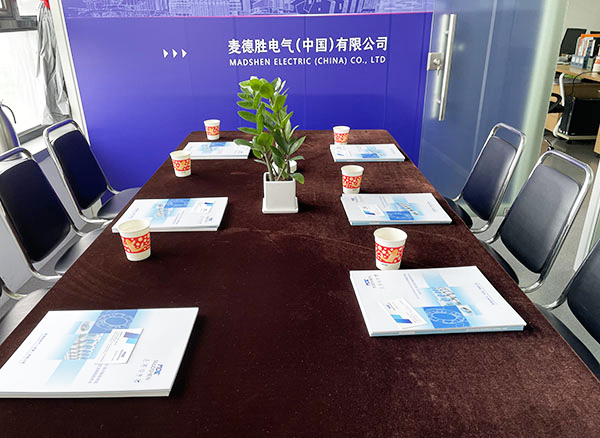 麻豆短视频软件会议室.png
