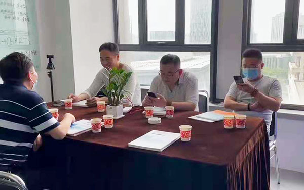 麻豆短视频软件来访考察团.png